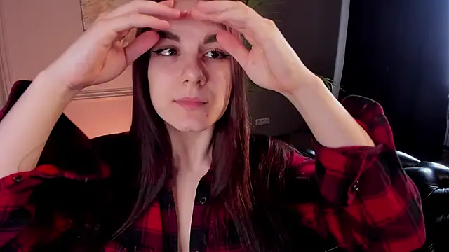 Kelly Woods online show from 03-15-25, 01:40