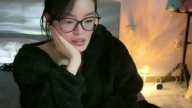 Snapshot of Fairy-HF chatting on 12-10-24, 03:22 Fairy-HF online show from 12-10-24, 03:22