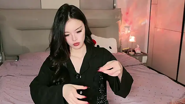 Snapshot of Fairy-HF chatting on 10-22-25, 01:44 Fairy-HF online show from 10-22-25, 01:44