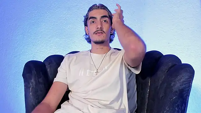 Snapshot of DimitryHank chatting on 02-05-26, 09:03 DimitryHank online show from 02-05-26, 09:03