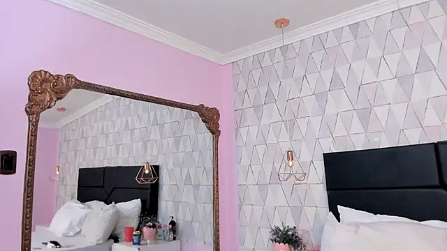 JustinePerry online show from 04-30-26, 04:19