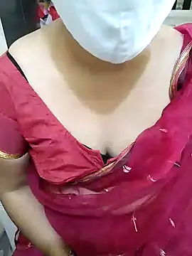 Snapshot of aliseanu chatting on 12-20-24, 06:29 aliseanu online show from 12-20-24, 06:29