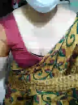 Snapshot of aliseanu chatting on 01-17-25, 12:21 aliseanu online show from 01-17-25, 12:21