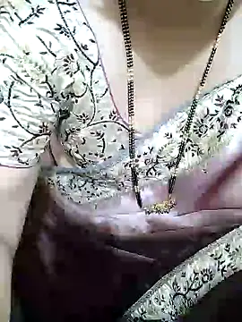 Snapshot of aliseanu chatting on 01-22-25, 05:37 aliseanu online show from 01-22-25, 05:37