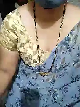 Snapshot of aliseanu chatting on 02-08-25, 02:04 aliseanu online show from 02-08-25, 02:04