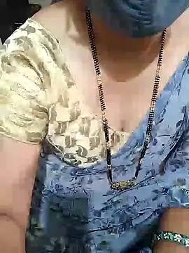 Snapshot of aliseanu chatting on 02-08-25, 05:18 aliseanu online show from 02-08-25, 05:18