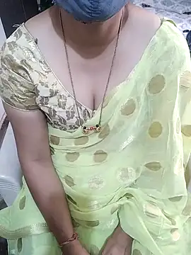 Snapshot of aliseanu chatting on 02-14-25, 10:28 aliseanu online show from 02-14-25, 10:28