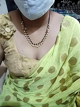 Snapshot of aliseanu chatting on 03-16-25, 06:31 aliseanu online show from 03-16-25, 06:31