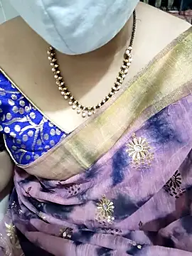 Snapshot of aliseanu chatting on 10-04-25, 05:38 aliseanu online show from 10-04-25, 05:38