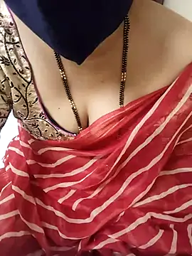 Snapshot of aliseanu chatting on 10-24-25, 04:47 aliseanu online show from 10-24-25, 04:47