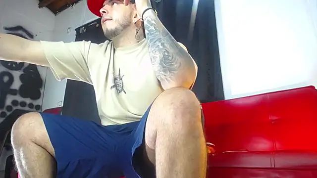 Snapshot of Dexter-T chatting on 12-15-24, 05:56 Dexter-T online show from 12-15-24, 05:56