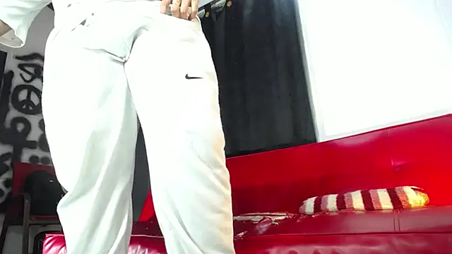 Snapshot of Dexter-T chatting on 01-09-25, 05:13 Dexter-T online show from 01-09-25, 05:13