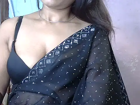 Snapshot of Hot_indiangirl chatting on 09-20-25, 02:45 Hot indiangirl online show from 09-20-25, 02:45