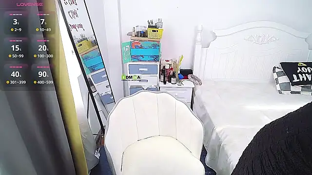 Snapshot of CN-Doudou chatting on 01-03-25, 04:22 CN-Doudou online show from 01-03-25, 04:22