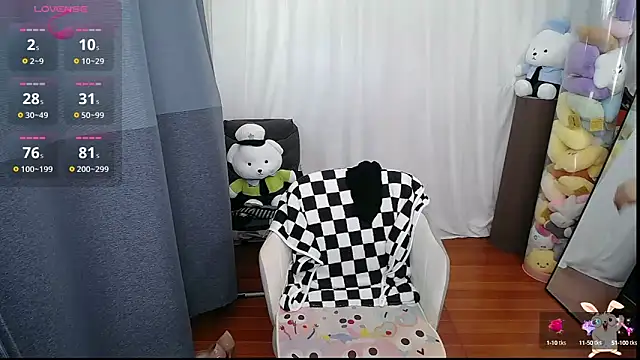 Snapshot of CN-Doudou chatting on 09-12-25, 02:33 CN-Doudou online show from 09-12-25, 02:33