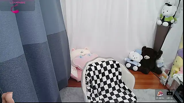 Snapshot of CN-Doudou chatting on 10-24-25, 02:41 CN-Doudou online show from 10-24-25, 02:41