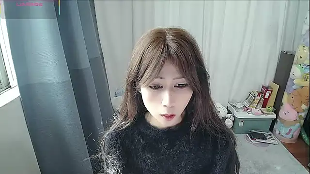 Snapshot of CN-Doudou chatting on 12-15-25, 02:49 CN-Doudou online show from 12-15-25, 02:49