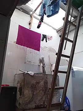 DirtyStefaniax online show from 12-17-25, 05:30