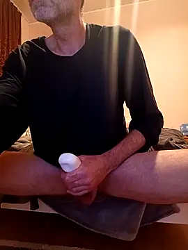 Snapshot of BesterJunge45 chatting on 11-30-25, 07:34 BesterJunge45 online show from 11-30-25, 07:34