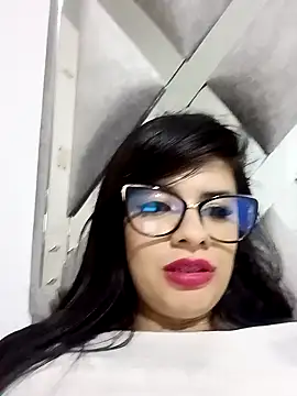 Snapshot of evelingjoyy chatting on 12-19-25, 04:41 evelingjoyy online show from 12-19-25, 04:41