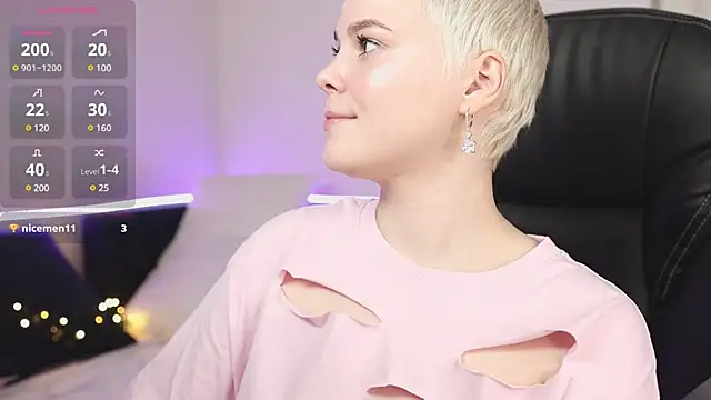 Snapshot of LikaBerry1 chatting on 01-27-25, 11:11 LikaBerry1 online show from 01-27-25, 11:11