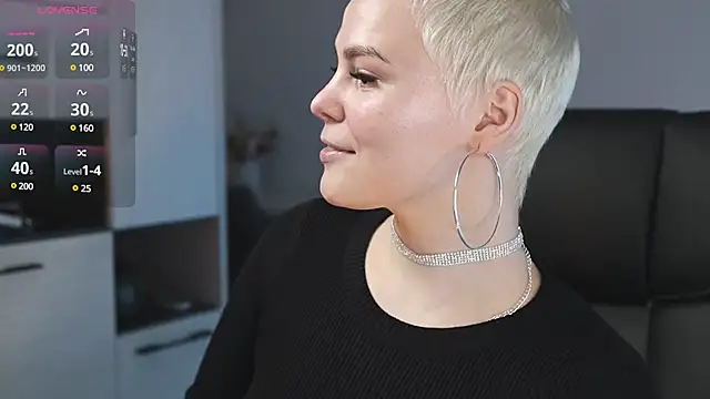 Snapshot of LikaBerry1 chatting on 02-16-25, 05:48 LikaBerry1 online show from 02-16-25, 05:48