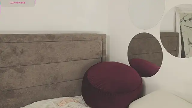 Snapshot of LikaBerry1 chatting on 10-01-25, 10:10 LikaBerry1 online show from 10-01-25, 10:10