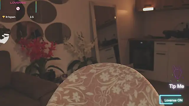 Snapshot of LikaBerry1 chatting on 10-29-25, 06:09 LikaBerry1 online show from 10-29-25, 06:09