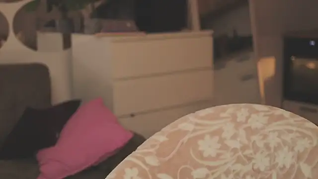 Snapshot of LikaBerry1 chatting on 11-09-25, 12:14 LikaBerry1 online show from 11-09-25, 12:14