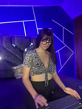 Snapshot of angel_natural chatting on 01-21-25, 07:28 angel natural online show from 01-21-25, 07:28