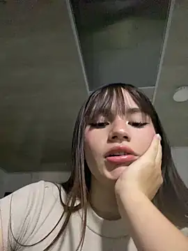 Snapshot of angel_natural chatting on 03-18-25, 01:43 angel natural online show from 03-18-25, 01:43