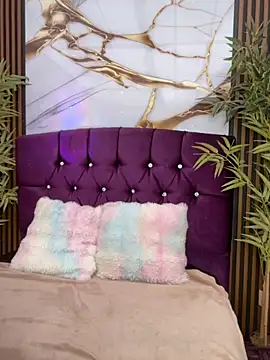 Snapshot of angel_natural chatting on 09-24-25, 07:06 angel natural online show from 09-24-25, 07:06