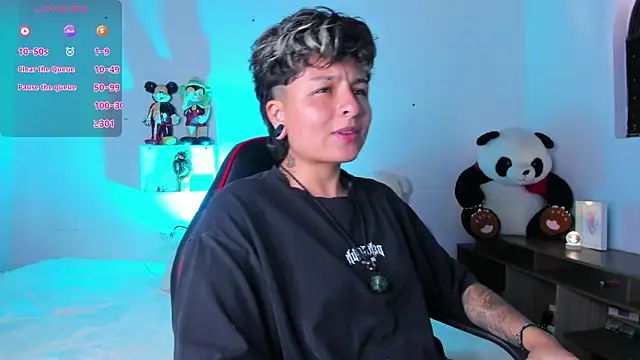 ZuryRamirez  online show from 05-23-26, 08:24