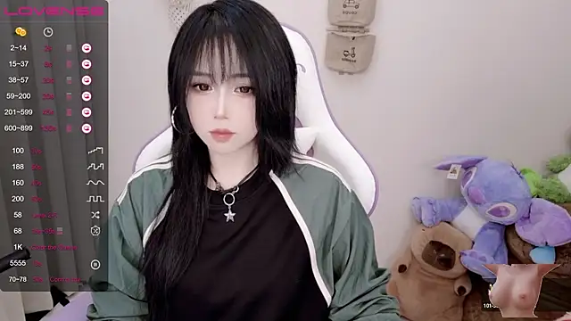 Snapshot of Vaness-a chatting on 02-25-25, 06:31 Vaness-a online show from 02-25-25, 06:31