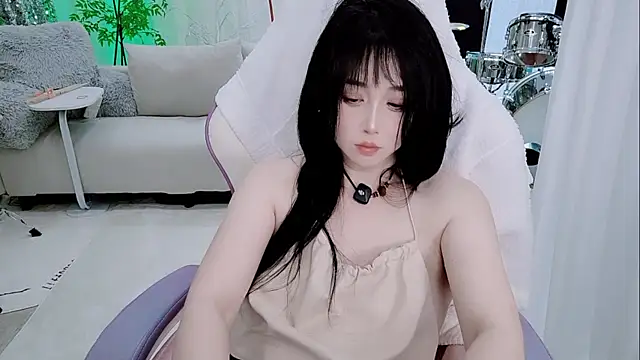 Snapshot of Vaness-a chatting on 12-19-25, 05:20 Vaness-a online show from 12-19-25, 05:20