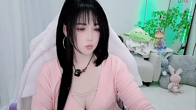 Snapshot of Vaness-a chatting on 02-25-26, 02:05 Vaness-a online show from 02-25-26, 02:05