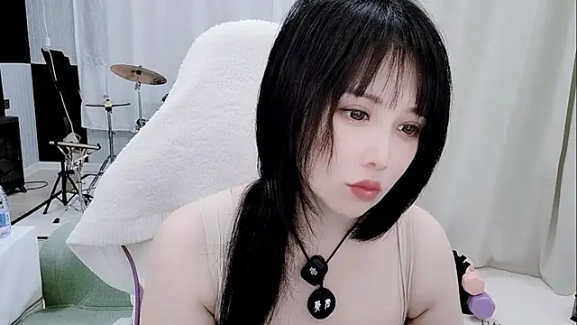 Vaness-a online show from 06-16-26, 05:54