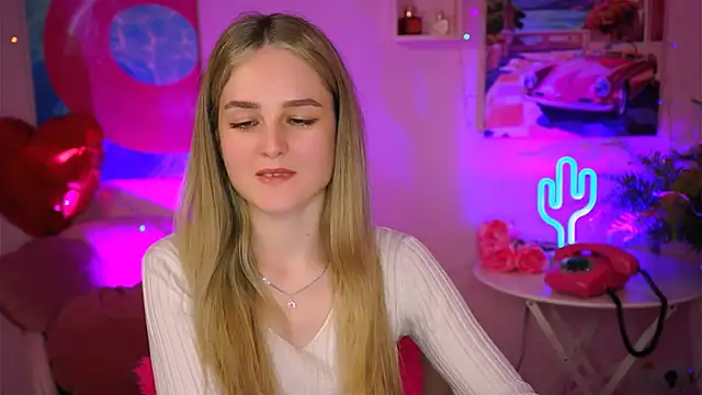 DeboraLarson online show from 03-10-25, 09:53