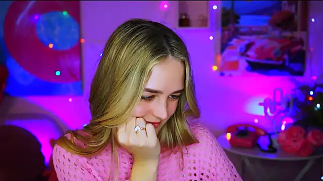 DeboraLarson online show from 03-18-25, 09:42