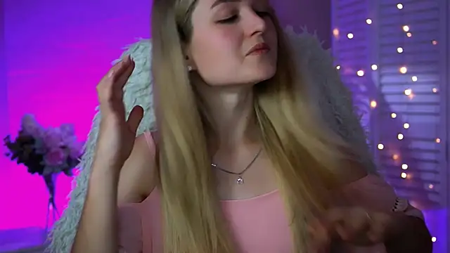 DeboraLarson online show from 09-17-25, 07:54