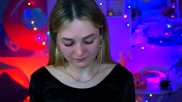 DeboraLarson online show from 10-17-25, 04:15