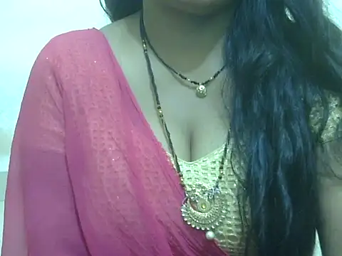 HOT-SEEMAA online show from 06-21-26, 05:04
