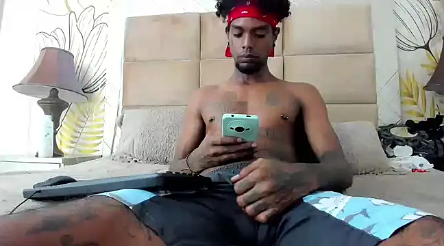 bigblackhotx1 online show from 02-25-25, 06:58