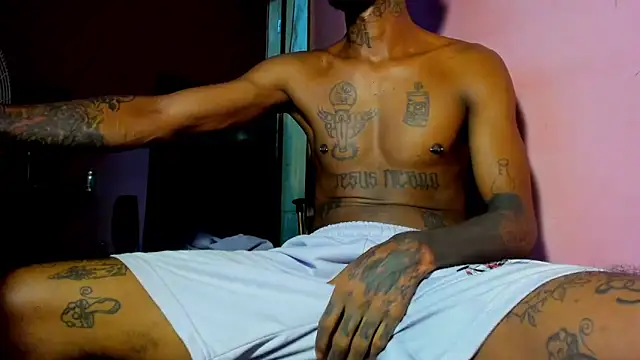 bigblackhotx1 online show from 04-23-26, 11:09