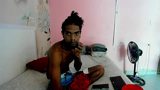 bigblackhotx1 online show from 06-01-26, 03:25