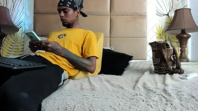 Snapshot of hot_ebanospicy chatting on 02-19-25, 04:12 hot ebanospicy online show from 02-19-25, 04:12