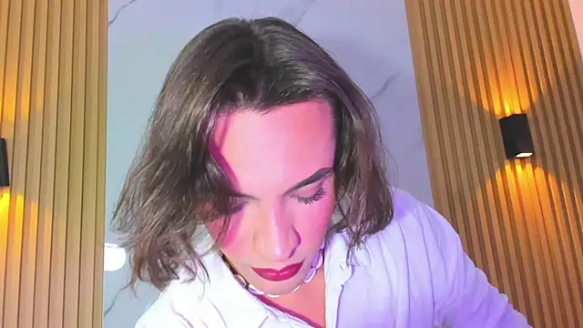 Snapshot of miss_Ari chatting on 01-12-25, 07:10 miss Ari online show from 01-12-25, 07:10