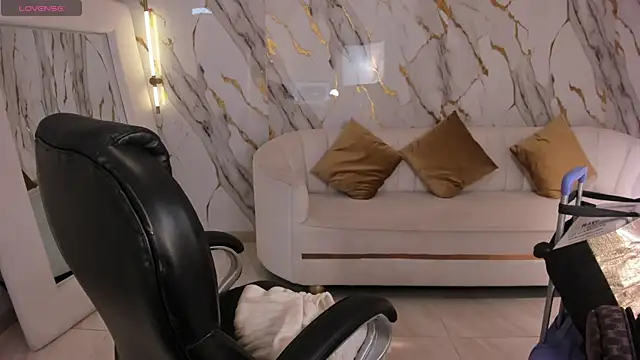 Snapshot of GabriellaLee chatting on 10-25-25, 03:03 GabriellaLee online show from 10-25-25, 03:03