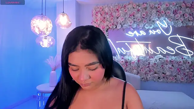 Snapshot of GabriellaLee chatting on 11-20-25, 02:34 GabriellaLee online show from 11-20-25, 02:34