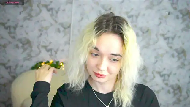 Ashley S online show from 04-23-26, 10:12